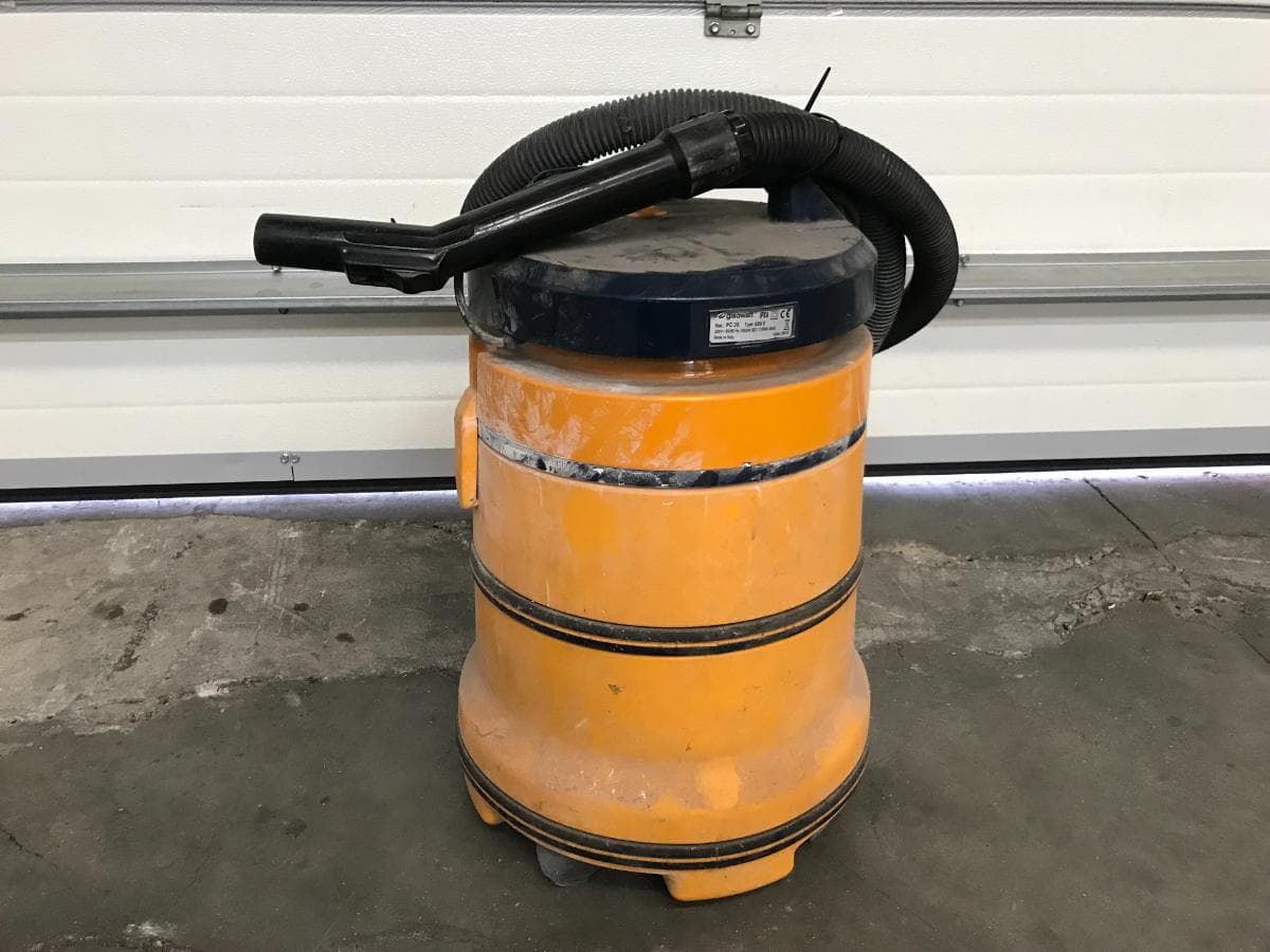 Vacuum Cleaner — image 2