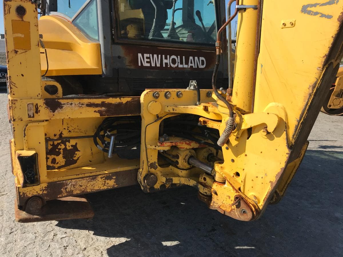 Retroescavadora New Holland LB110 — imagen 5