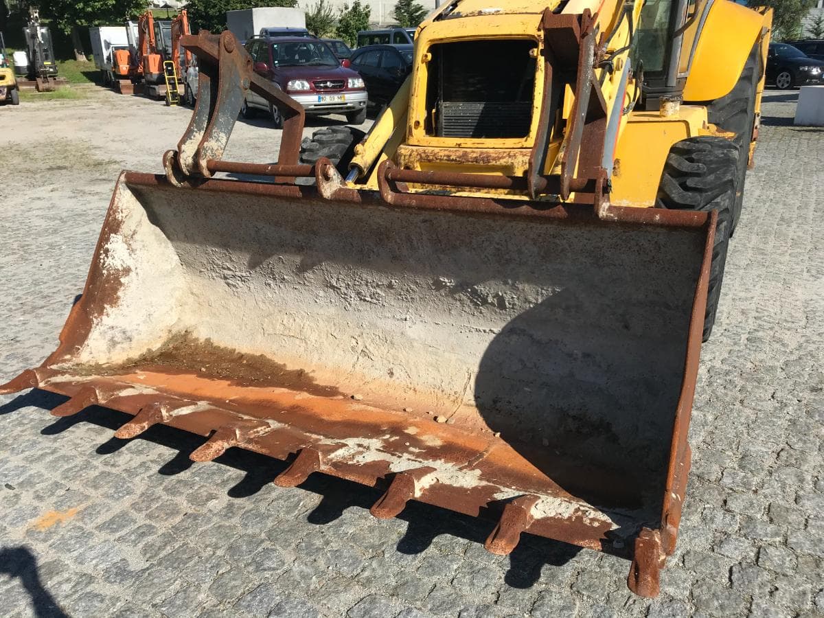 Retroescavadora New Holland LB110 — imagen 6