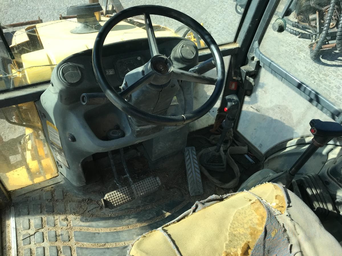 Retroescavadora New Holland LB110 — imagen 7