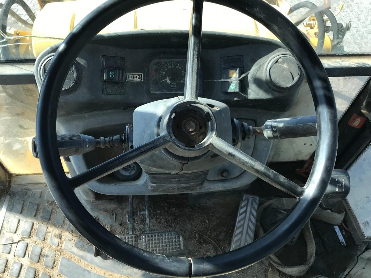 Retroescavadora New Holland LB110 — imagen 8