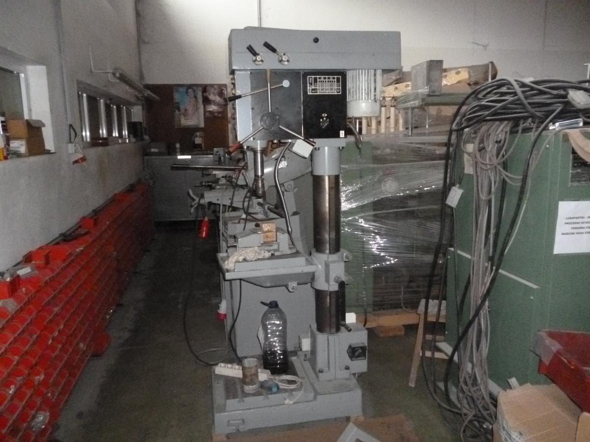 Máquina de furar de coluna + Serrote de disco + Torno mecânico + Esmeril — imagen 5