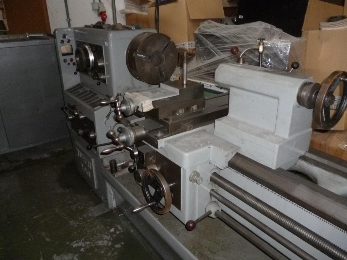 Máquina de furar de coluna + Serrote de disco + Torno mecânico + Esmeril — imagen 7