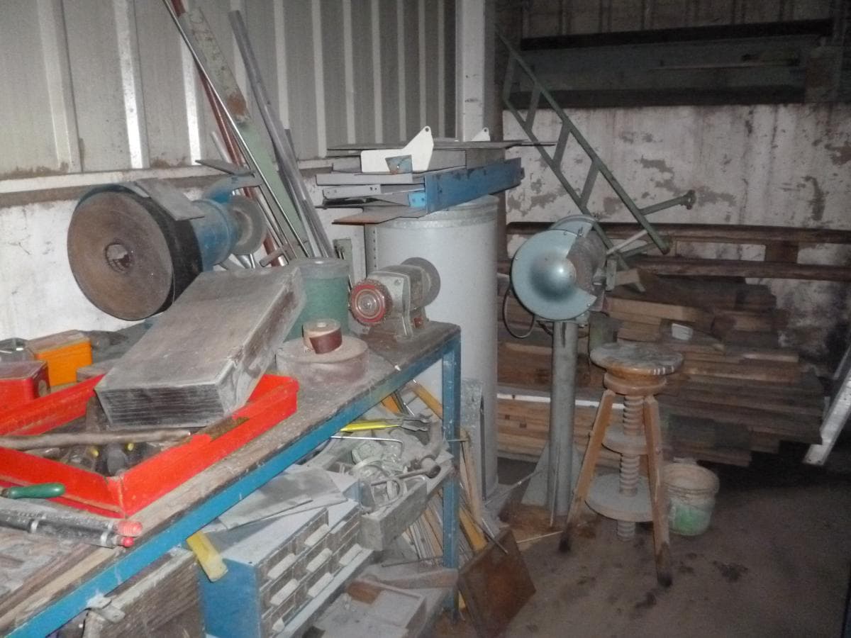 Equipamiento de Oficina + Varios — imagen 26