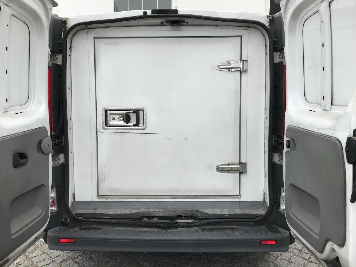 Renault Trafic 2.0 DCI — image 13