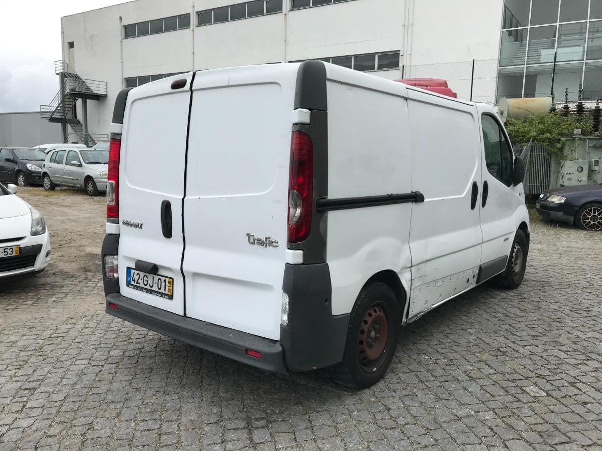 Renault Trafic 2.0 DCI — image 4