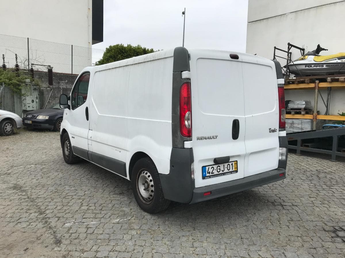 Renault Trafic 2.0 DCI — image 6