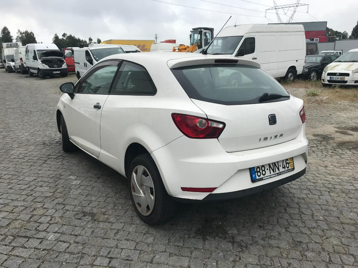 Seat Ibiza 1.6 TDI · Paredes — image 6
