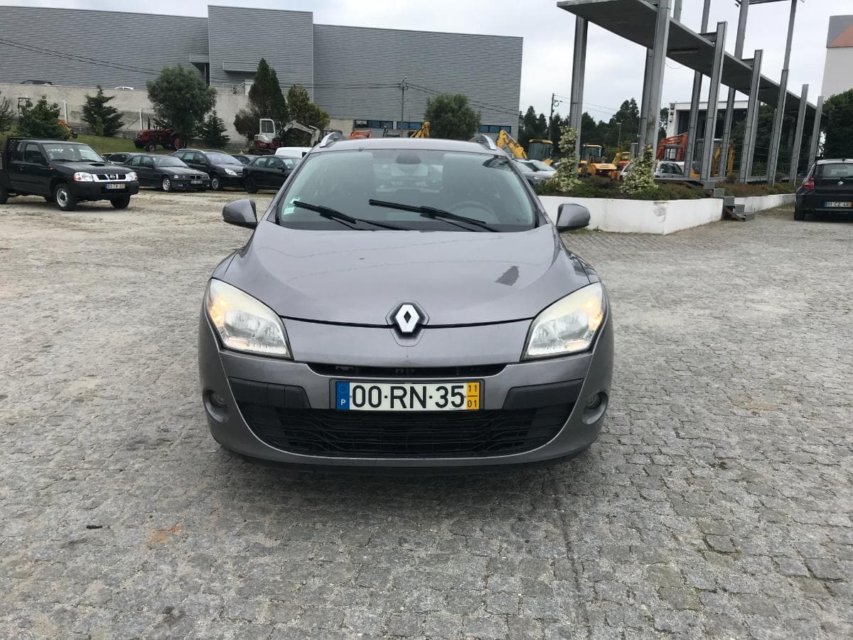 Renault Mégane 1.5 DCI · Ano 2011 — imagem 2