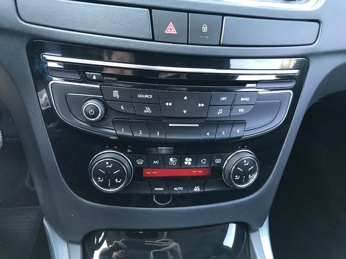 Peugeot 508 SW 1.6 HDI · Ano 2012 — image 25