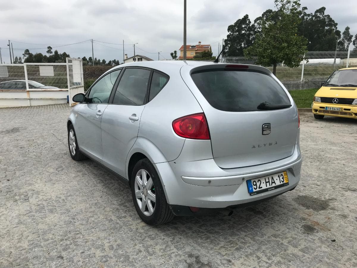 Seat Altea 1.9 TDI · Ano 2008 — image 6