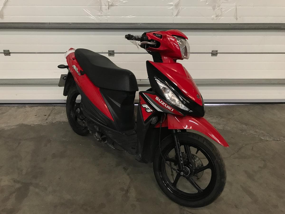 Suzuki UK 110 Adress · Ano 2016 — image 2