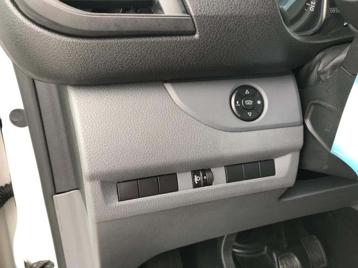 Toyota Proace 2.0D · Ano 2018 — image 11