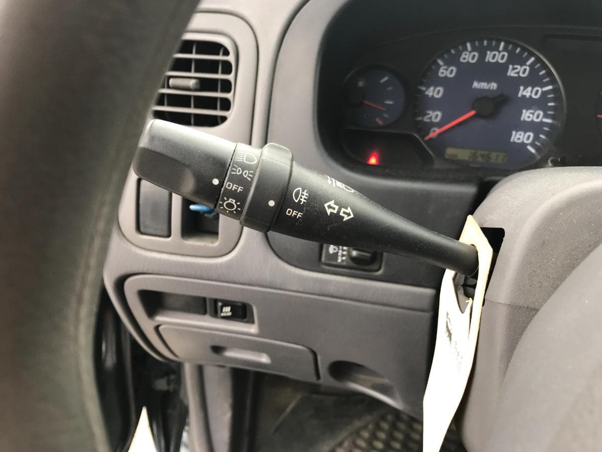 Nissan Pick Up 2.5 Di · Ano 2003 — imagem 15