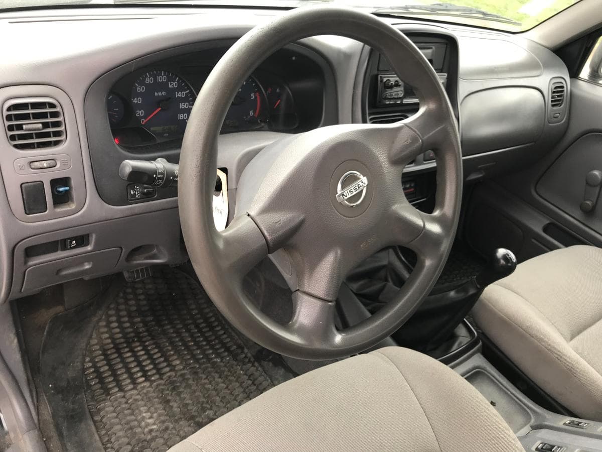 Nissan Pick Up 2.5 Di · Ano 2003 — imagem 19