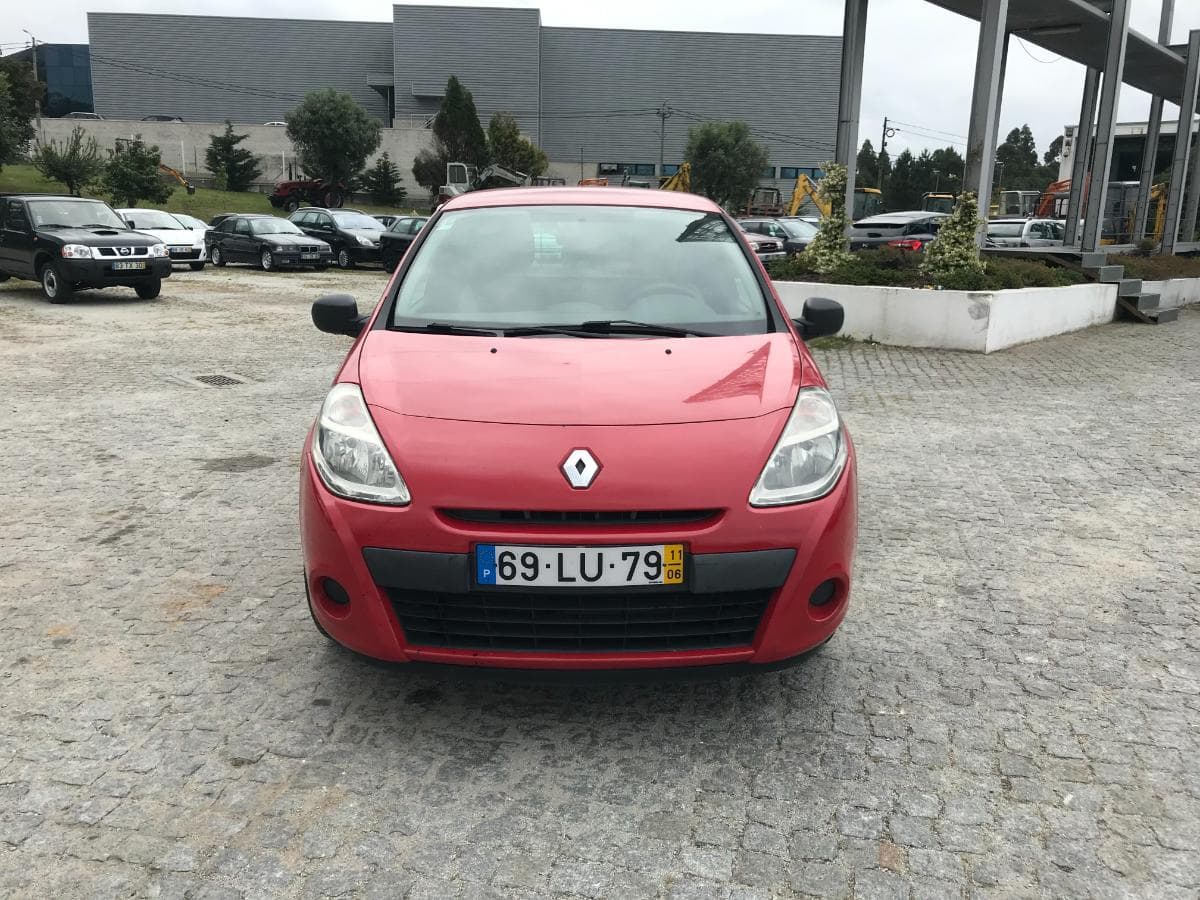 Renault Clio 1.5 DCI · Ano 2011 — imagem 2