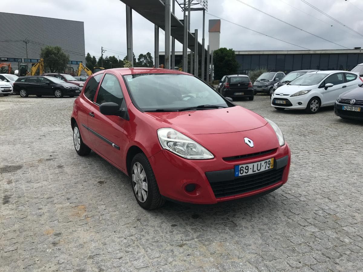 Renault Clio 1.5 DCI · Ano 2011 — imagem 1