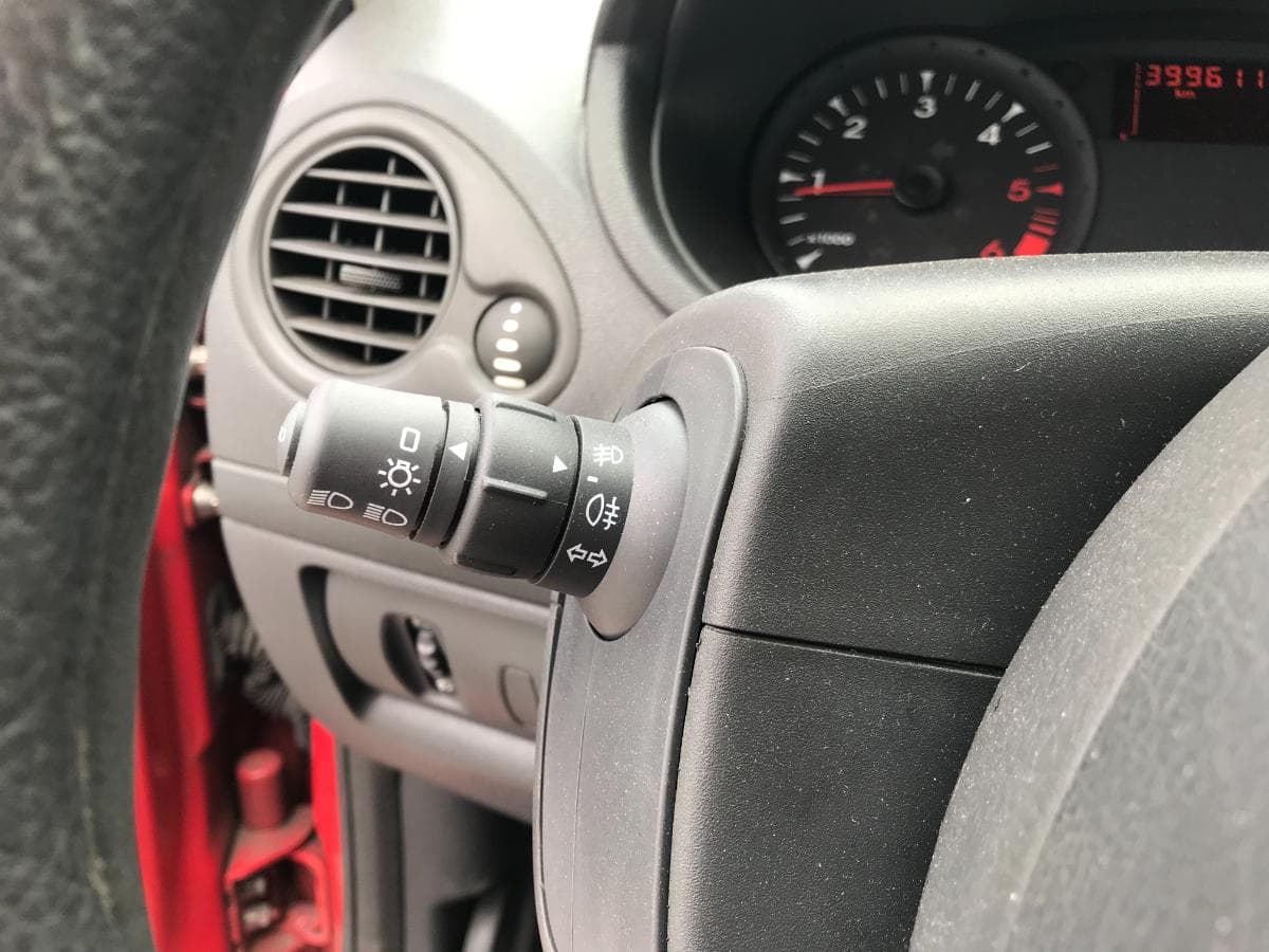 Renault Clio 1.5 DCI · Ano 2011 — imagem 18