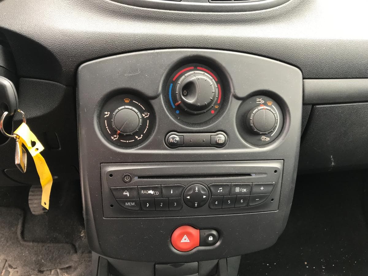 Renault Clio 1.5 DCI · Ano 2011 — imagem 19