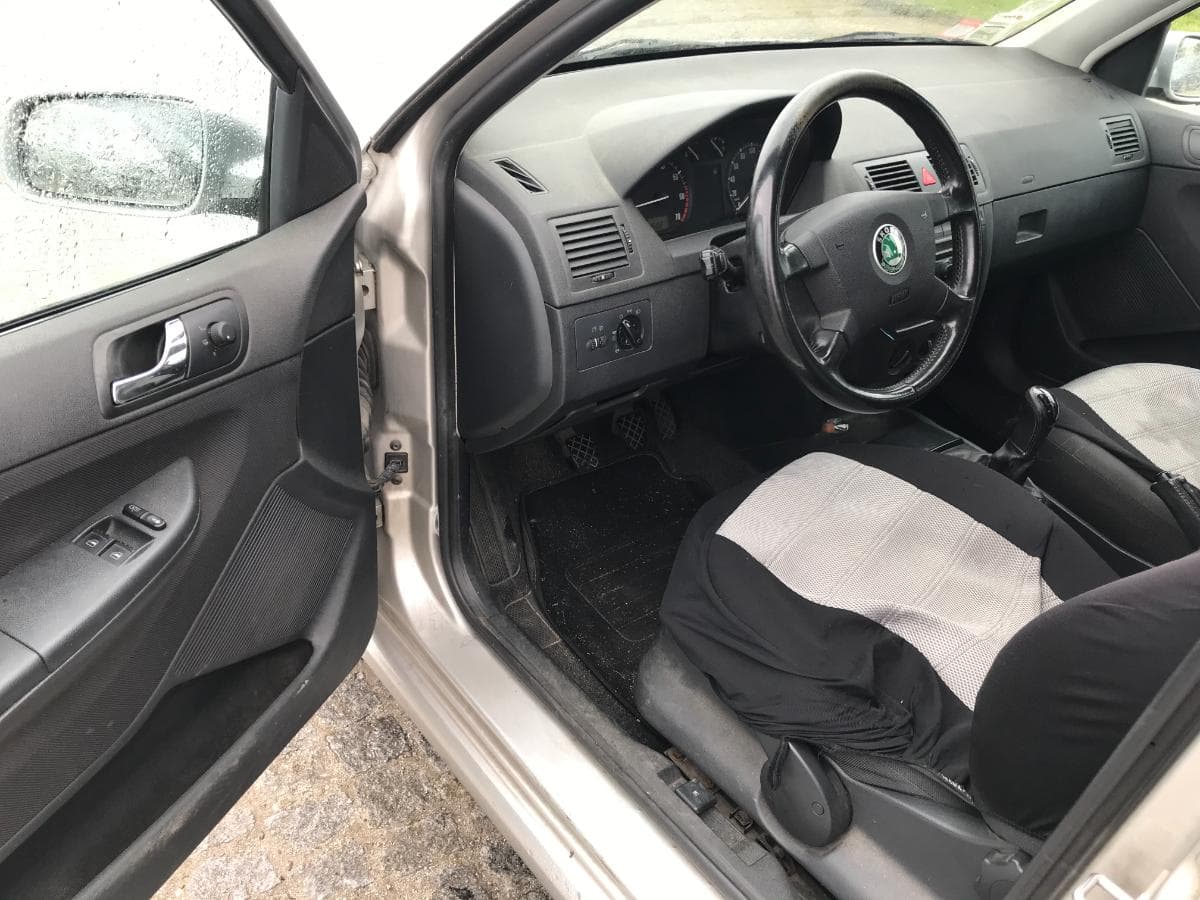 Skoda Fabia 1.2 · Ano 2004 — imagem 12