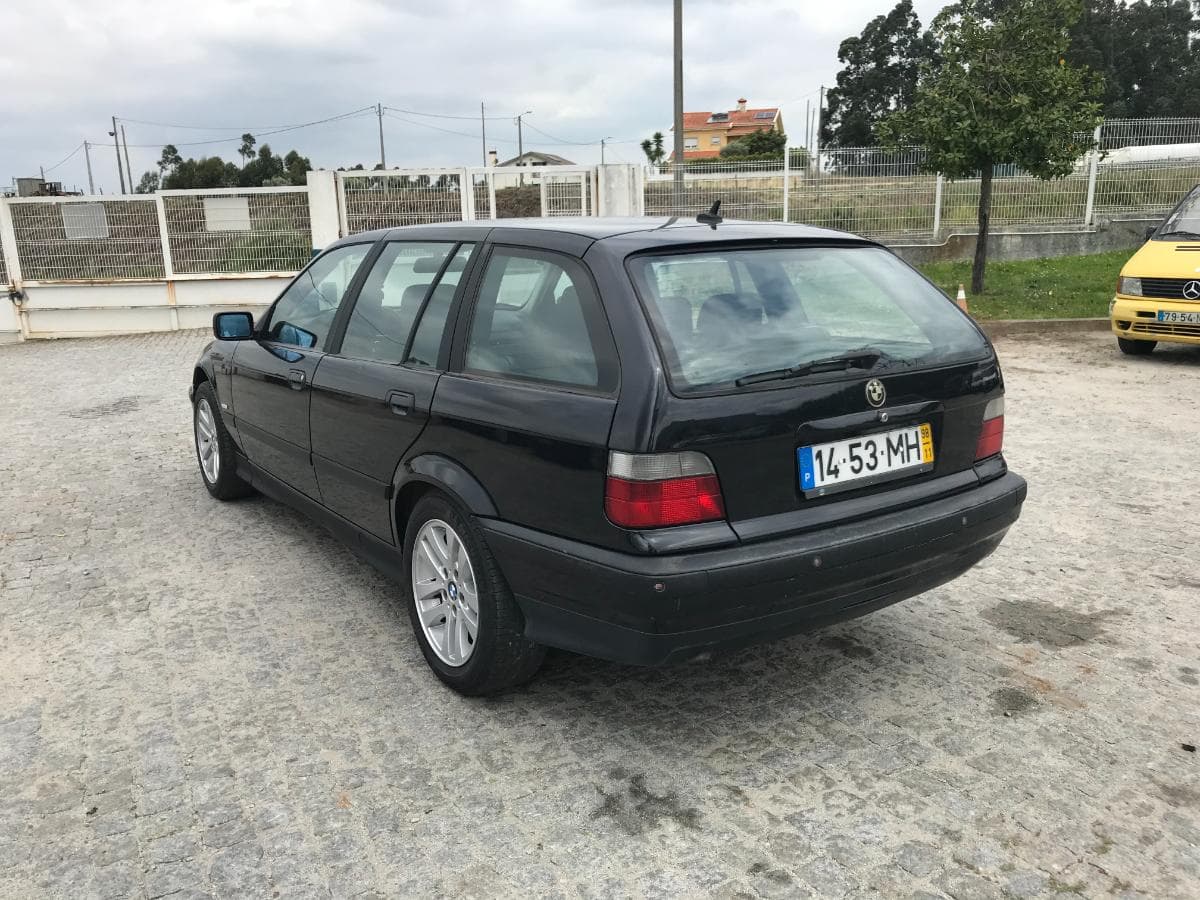 BMW 318D Touring · Ano 1998 — imagem 6