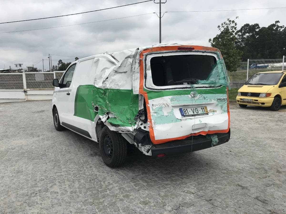 Toyota Proace 2.0D · Ano 2018 — image 6