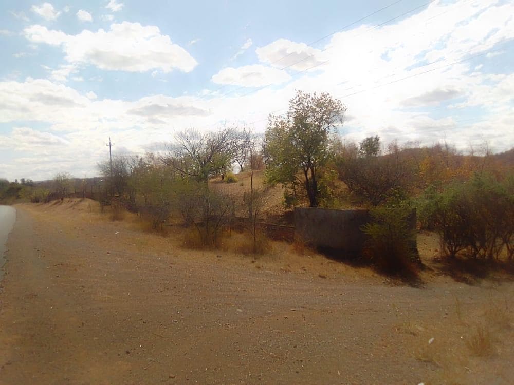Infraestruturas em terreno de 2 Hectares e 362 metros · — imagem 8