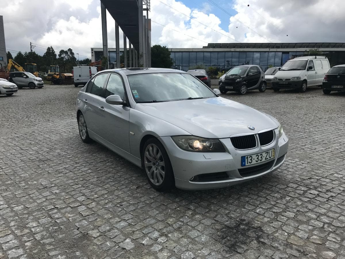 BMW 320 D · Ano 2005 — imagem 1
