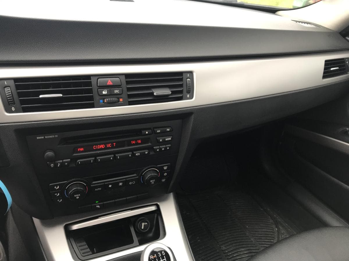 BMW 320 D · Ano 2005 — imagem 21