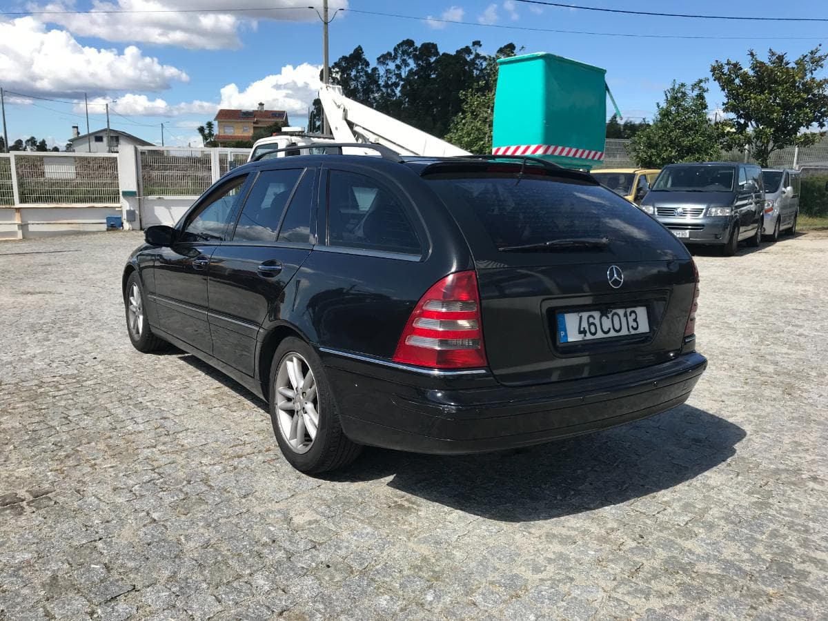 Mercedes-Benz C270 CDI · Ano 2001 — imagem 6