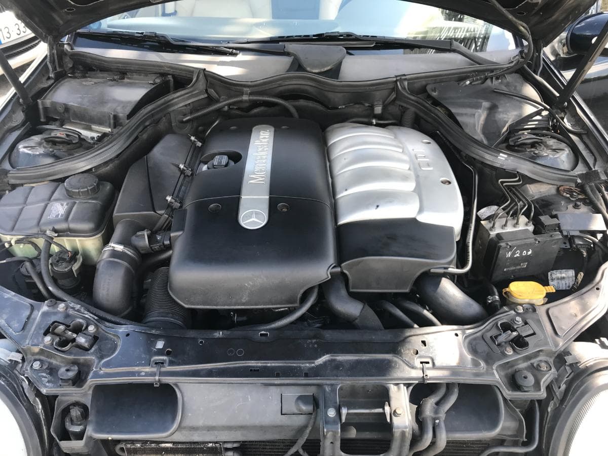Mercedes-Benz C270 CDI · Ano 2001 — imagem 10