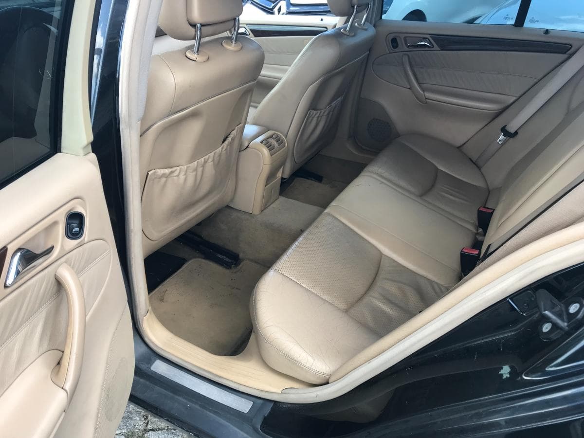 Mercedes-Benz C270 CDI · Ano 2001 — imagem 15