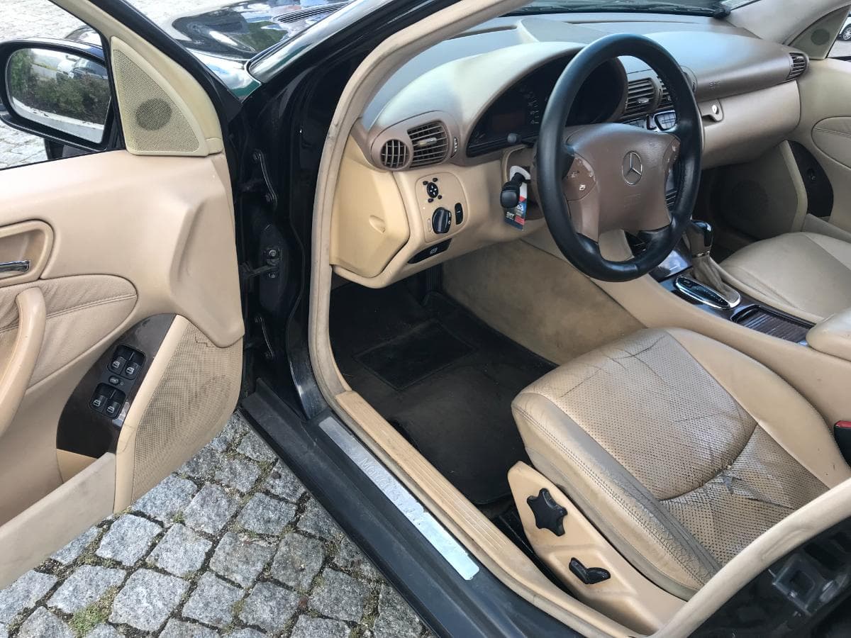 Mercedes-Benz C270 CDI · Ano 2001 — imagem 14