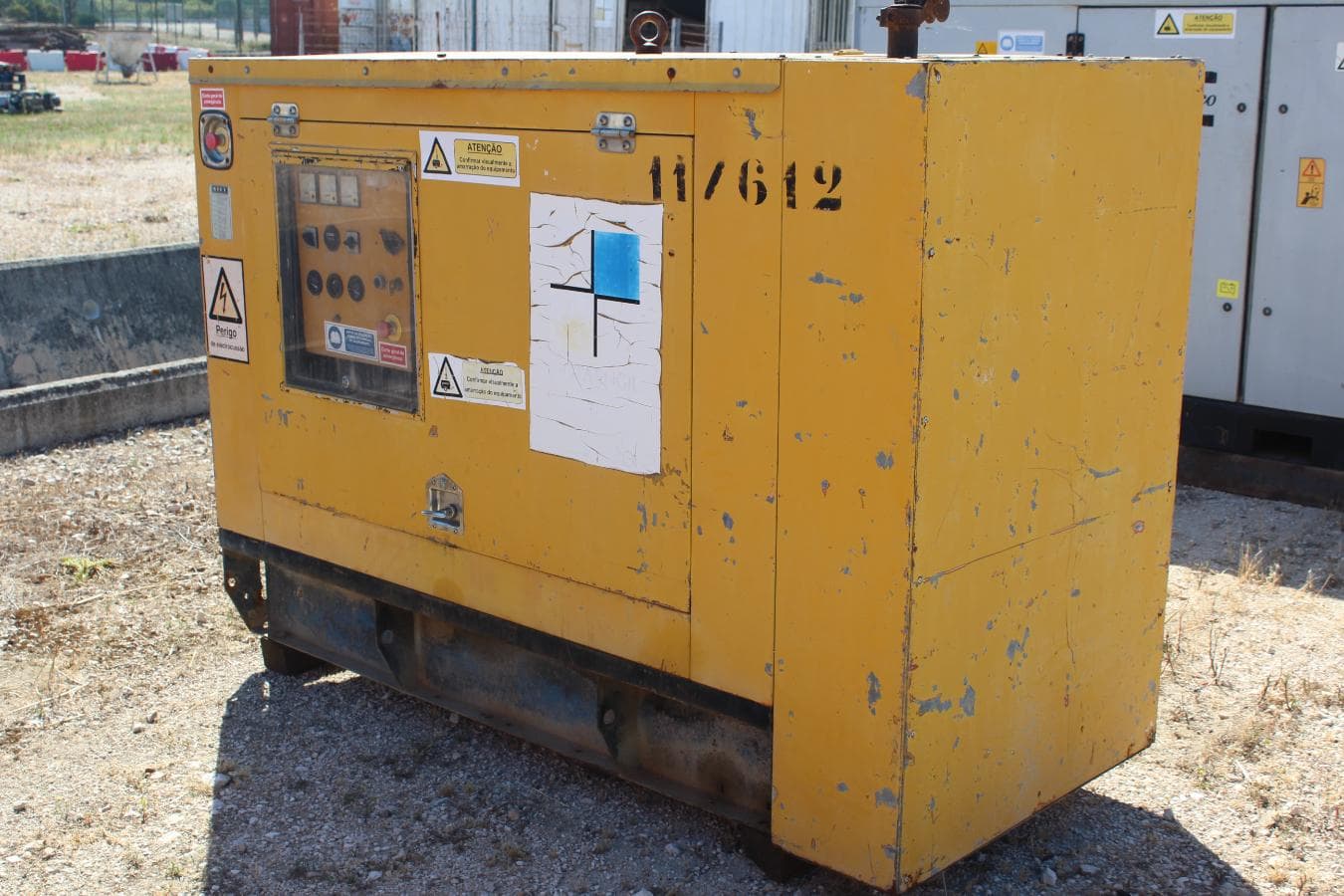 Gerador - 30 KVA - OLYMPIAN — imagem 4