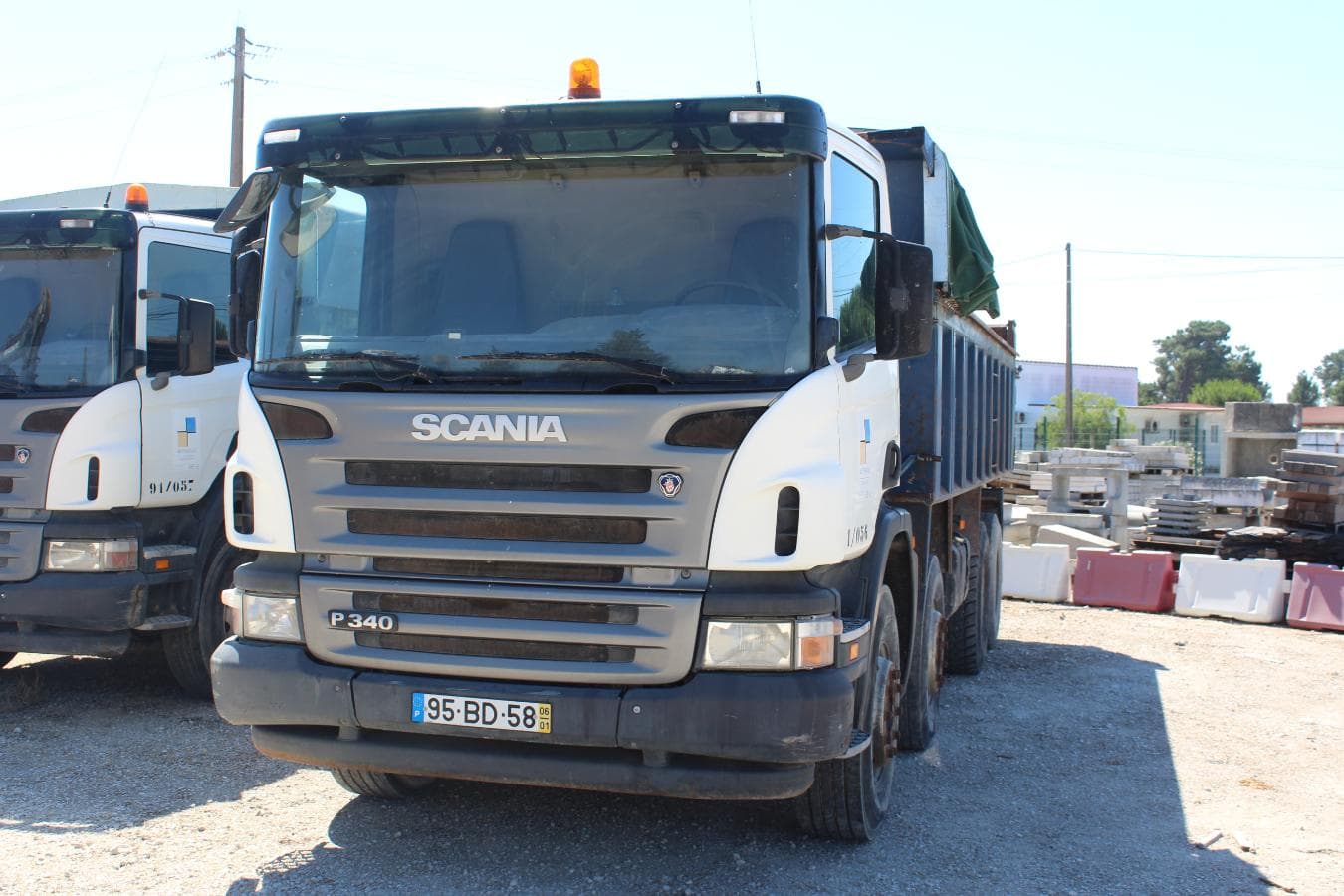 Camião Basc. 32 T (8X4) — imagem 12