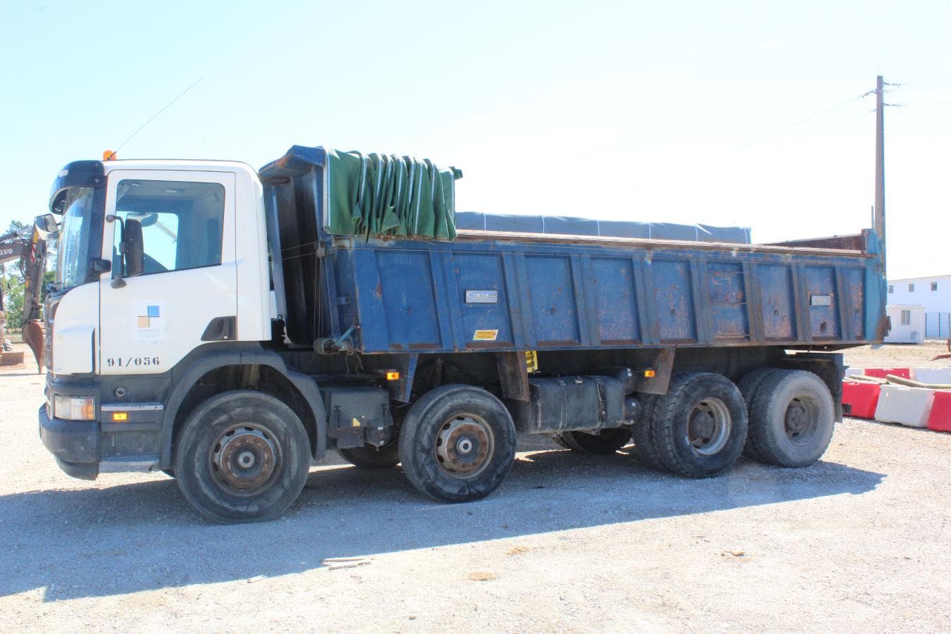 Camião Basc. 32 T (8X4) — imagem 14