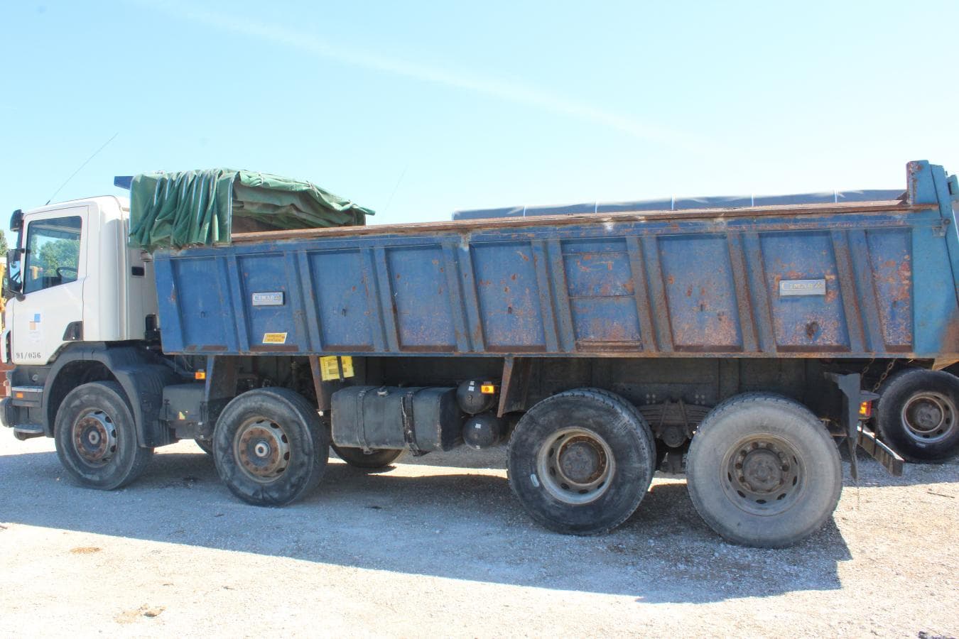 Camião Basc. 32 T (8X4) — imagem 17