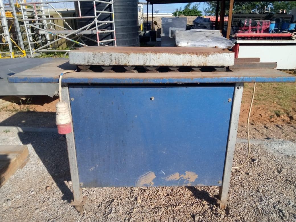 Máquina de trabalhar ferro · — image 2