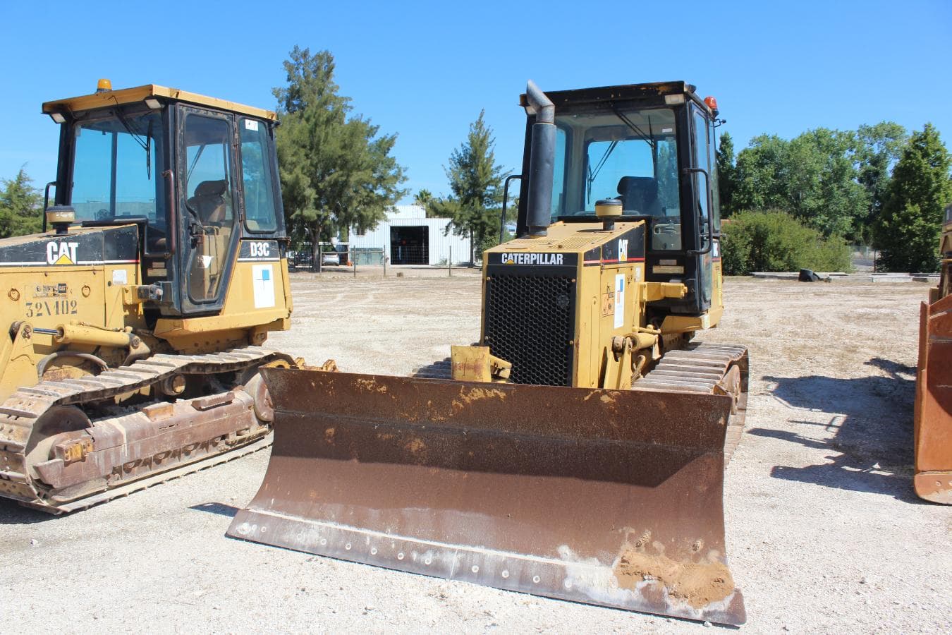 Bulldozer CAT. D4 (10T) — imagem 13