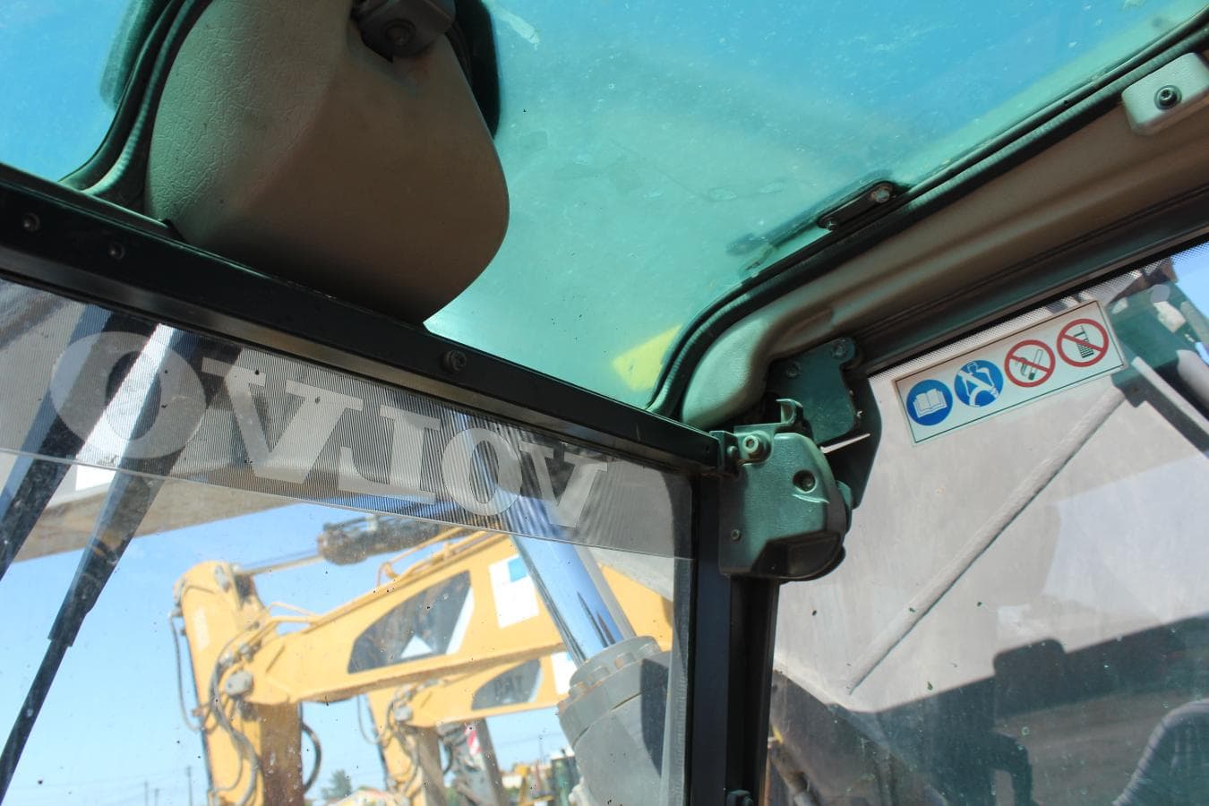 Escav. de rodas 20T - VOLVO — imagem 15