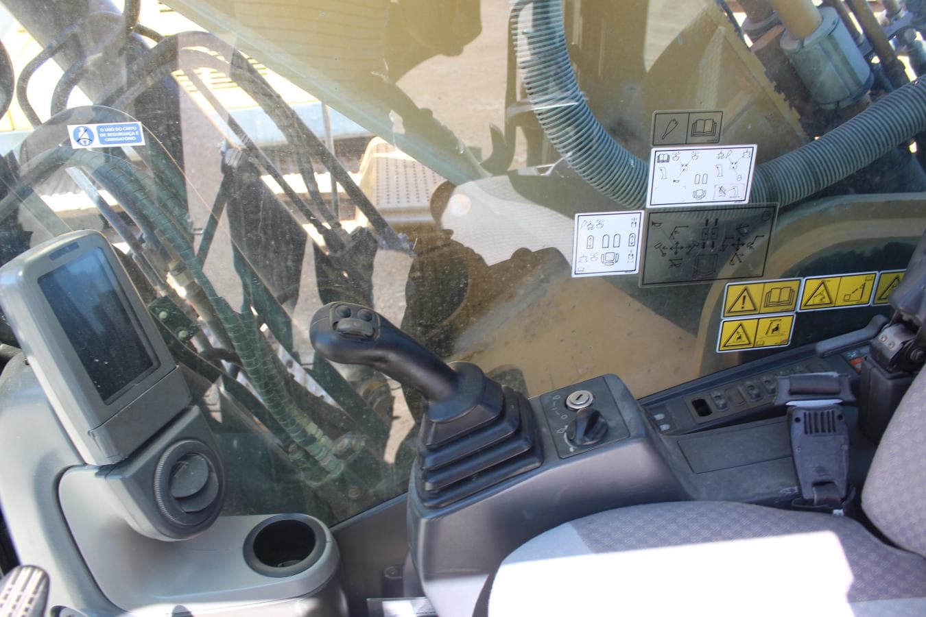 Escav. de rastos 35T - CATERPILLAR — imagem 8