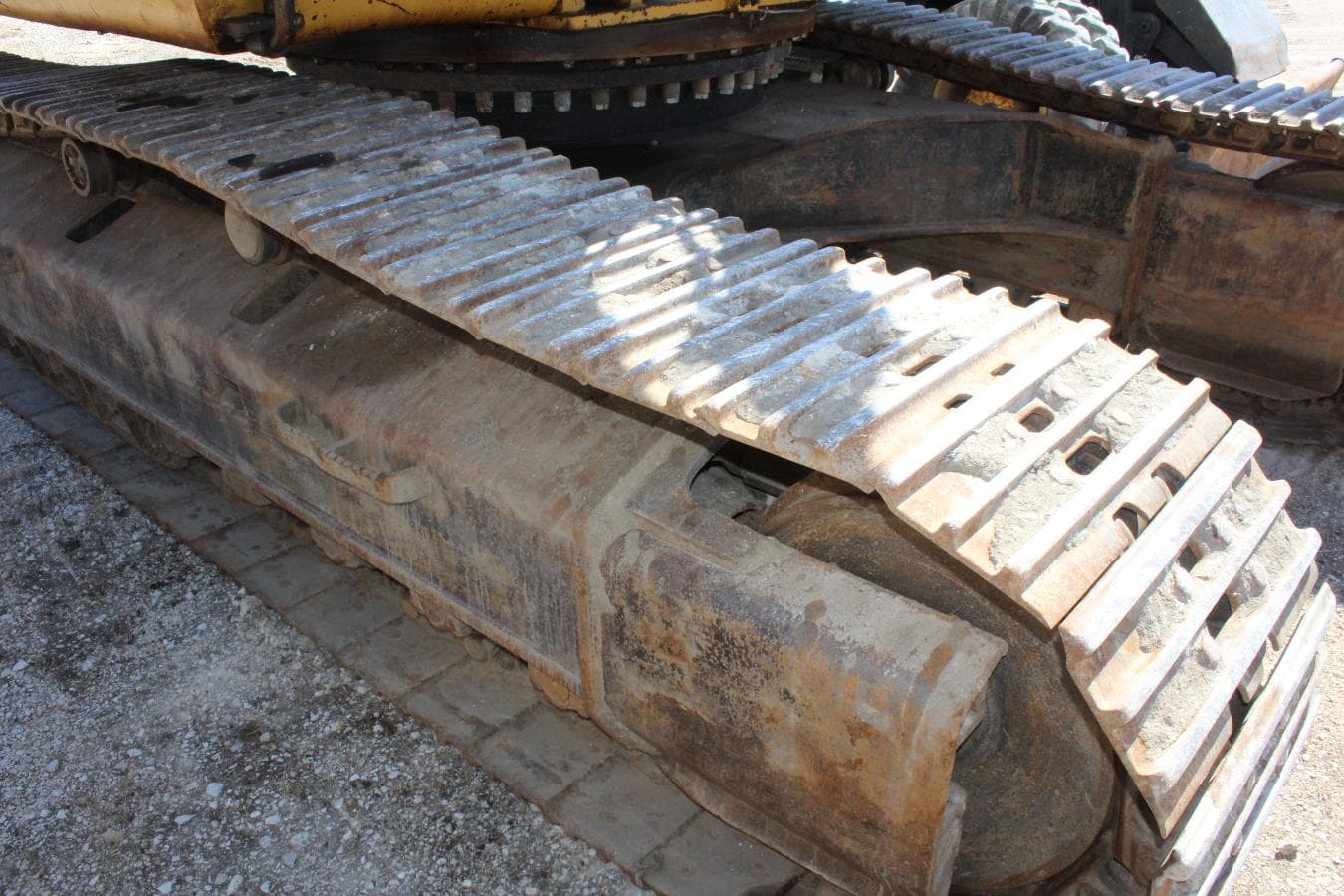 Escav. de rastos 35T - CATERPILLAR — imagem 12