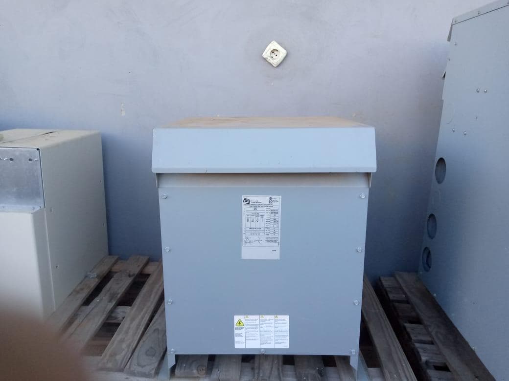 Transformador HPS 30kva / 380V - 120V ·