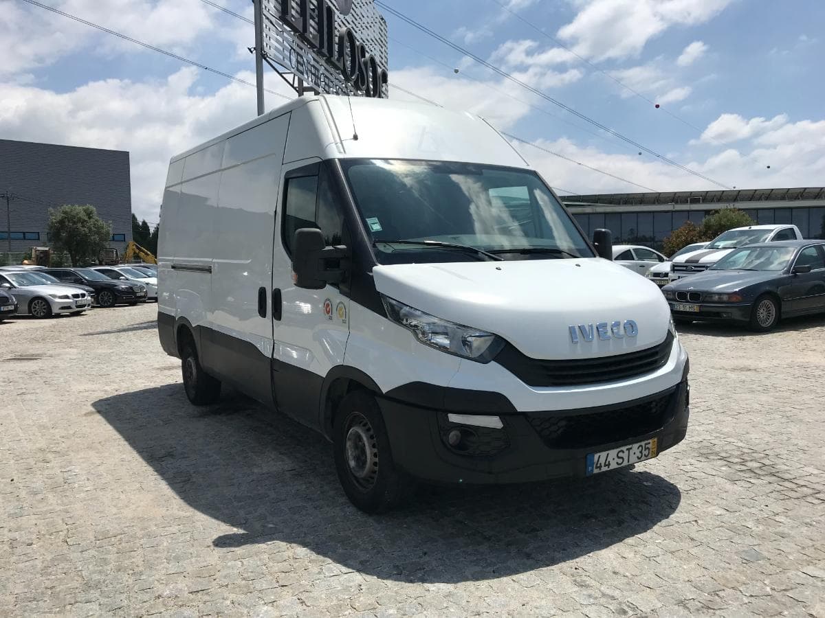 Iveco Daily 35.140 · Ano 2017 — imagem 1