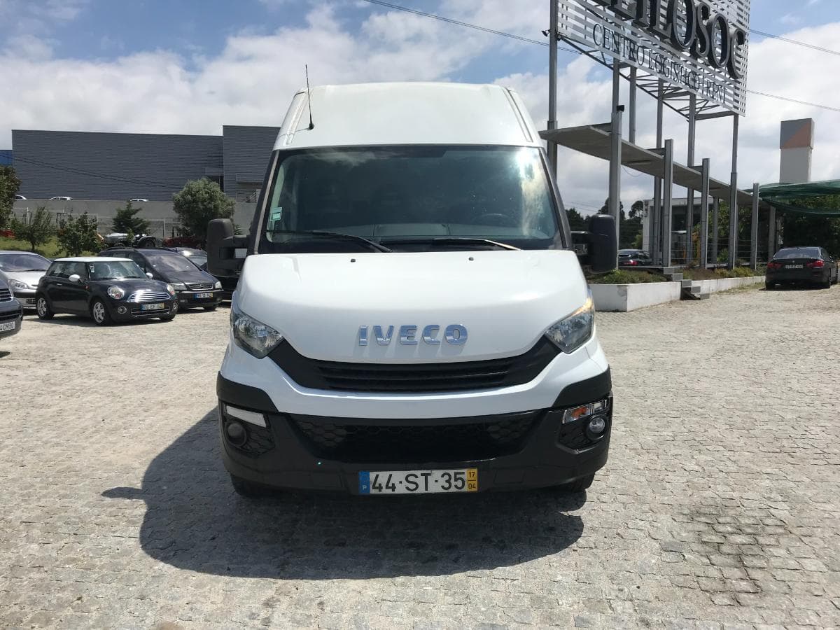 Iveco Daily 35.140 · Ano 2017 — imagem 2