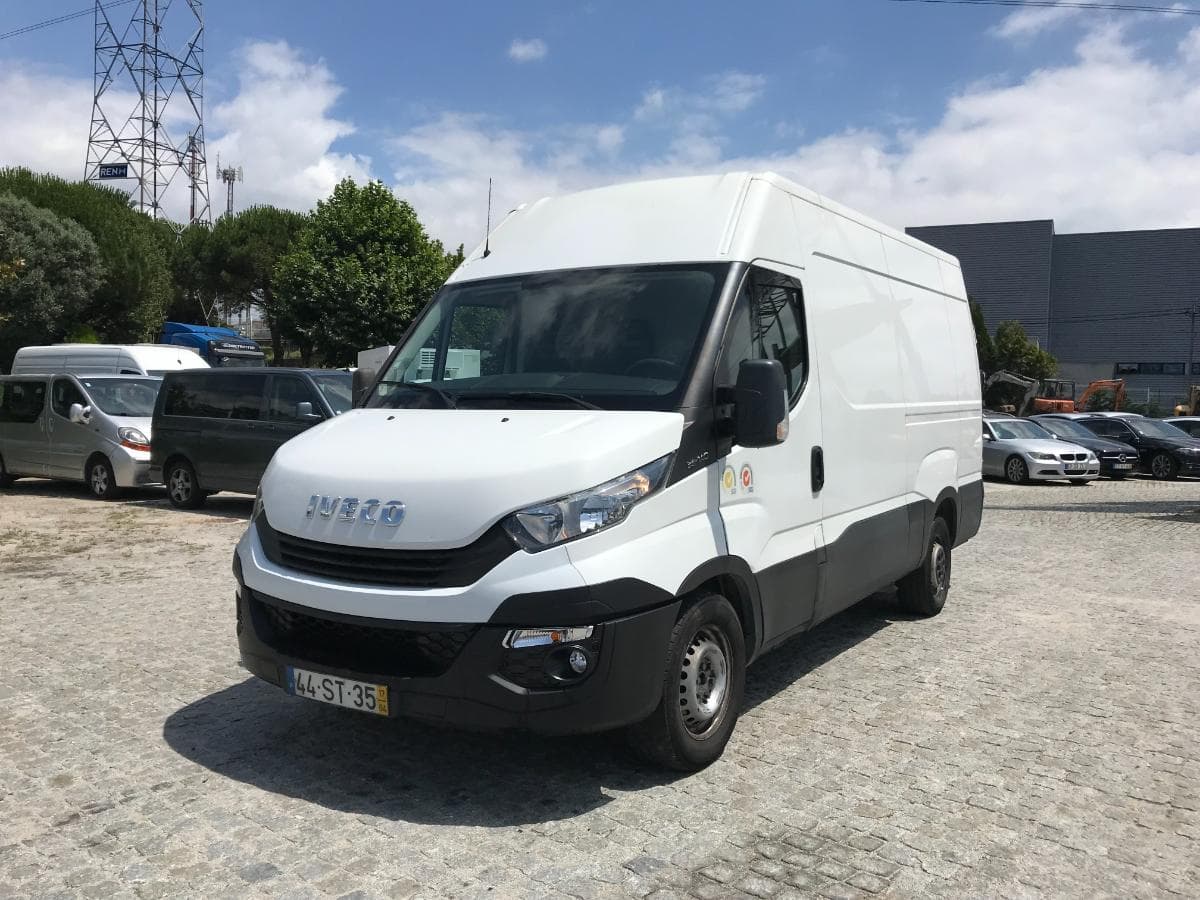 Iveco Daily 35.140 · Ano 2017 — imagem 3