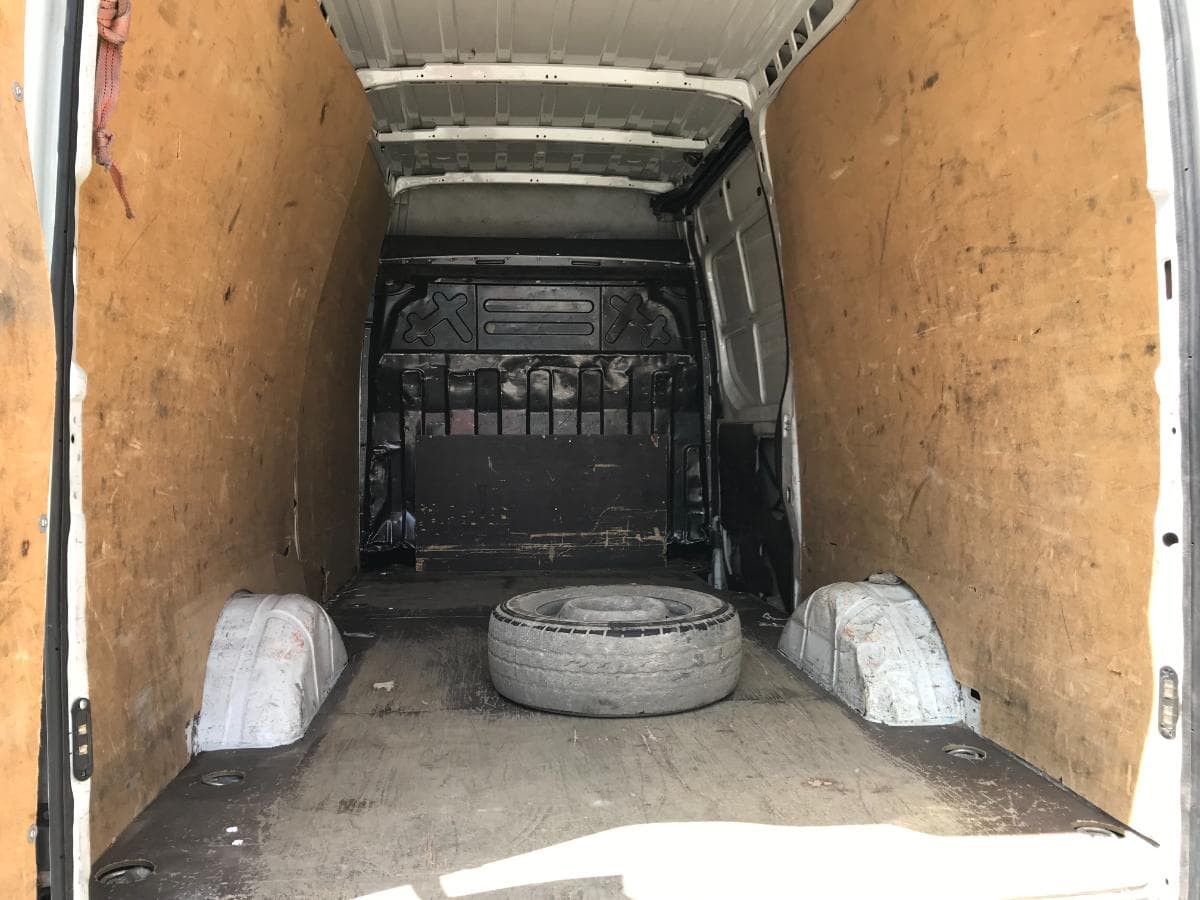 Iveco Daily 35.140 · Ano 2017 — imagem 7