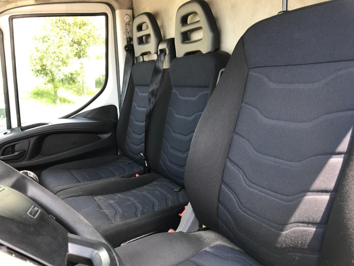 Iveco Daily 35.140 · Ano 2017 — imagem 24