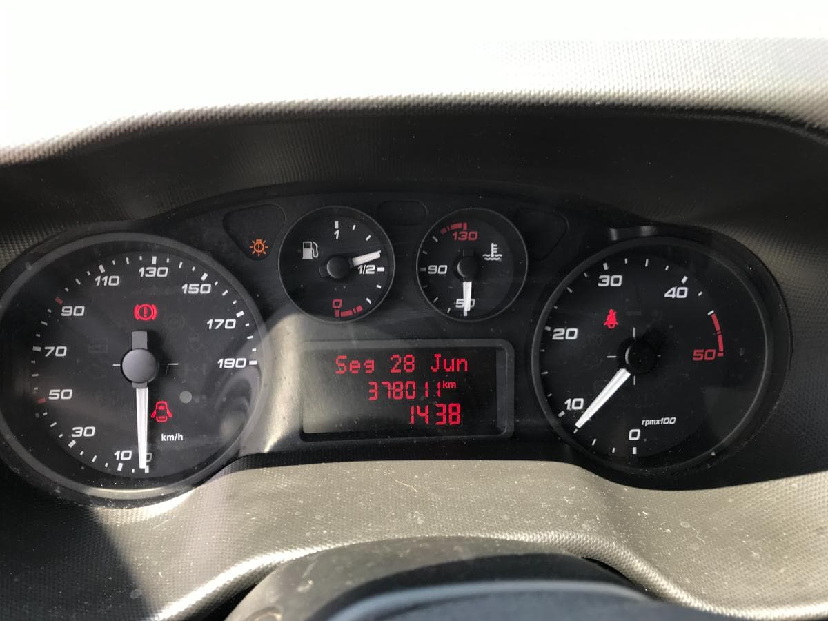 Iveco Daily 35.140 · Ano 2017 — imagem 25