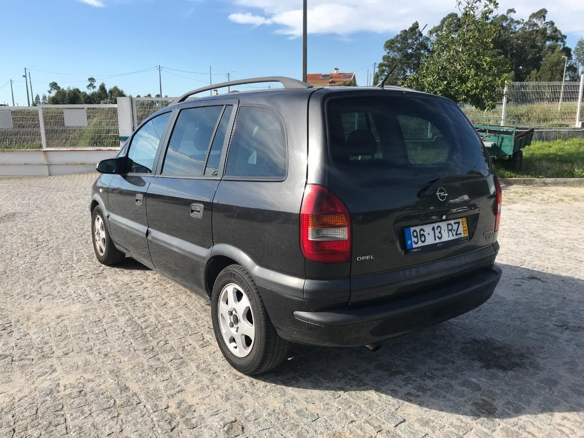 Opel Zafira · Ano 2001 — imagem 6